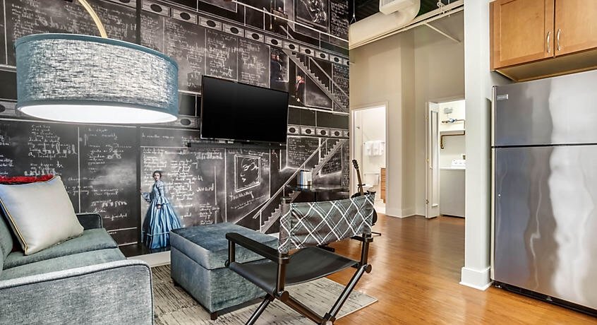 NOLA 2BR Marquee brand new Theatre District dwtn