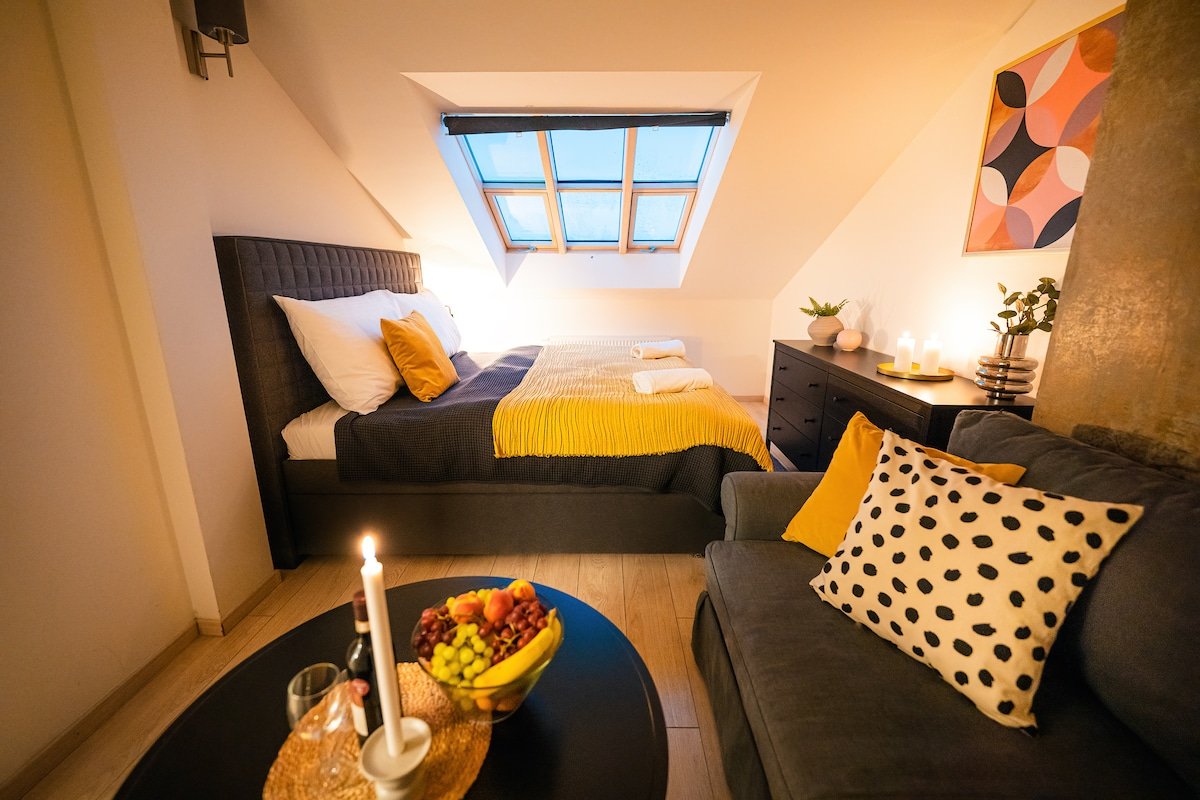 4BR+2Bath Central Family Penthouse gallery image 4