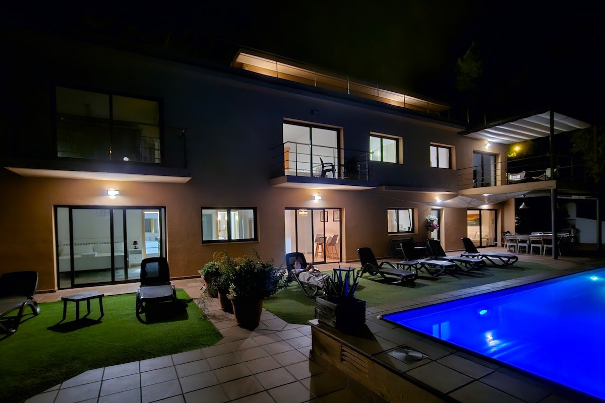 VILLA LA CALA with swimming pool & sea view gallery image 3