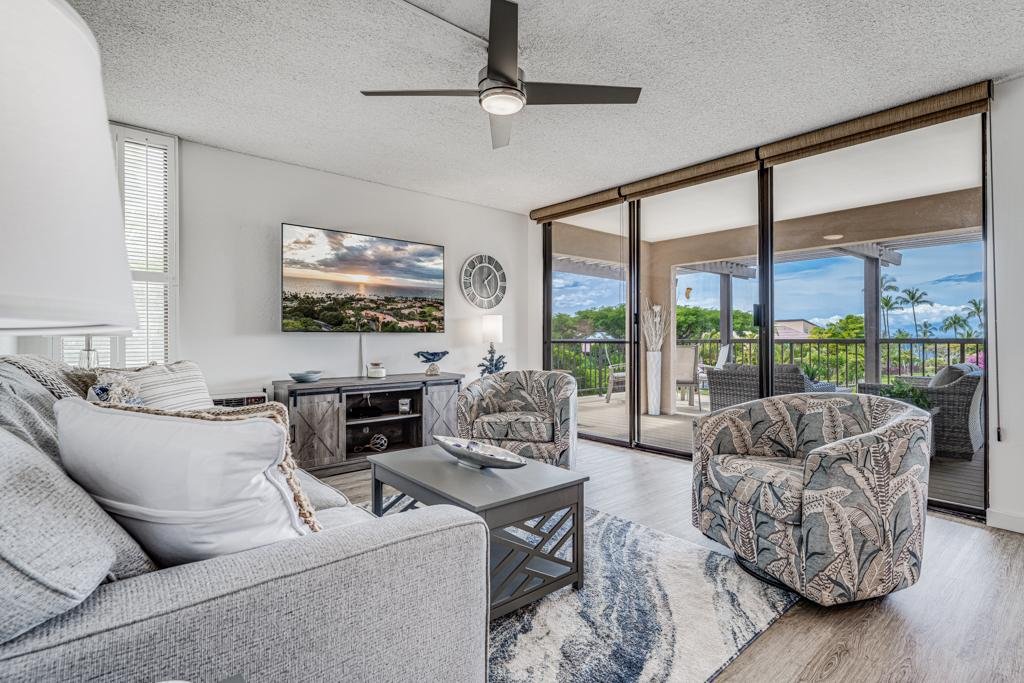 Gorgeous Expansive Condo in Wailea with HUGE Lanai