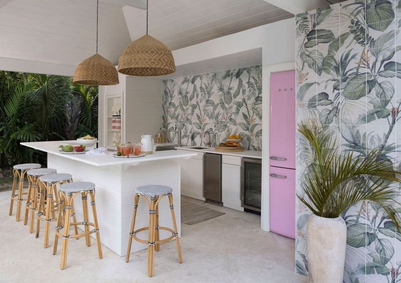 At Ease Harbour Island – Pool, Staff, Beach Cabana gallery image 2