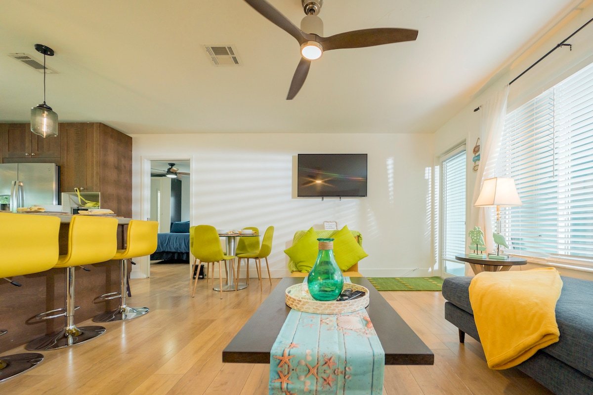 Deerfield Boca Raton w/pool, 1 mile from the beach gallery image 4