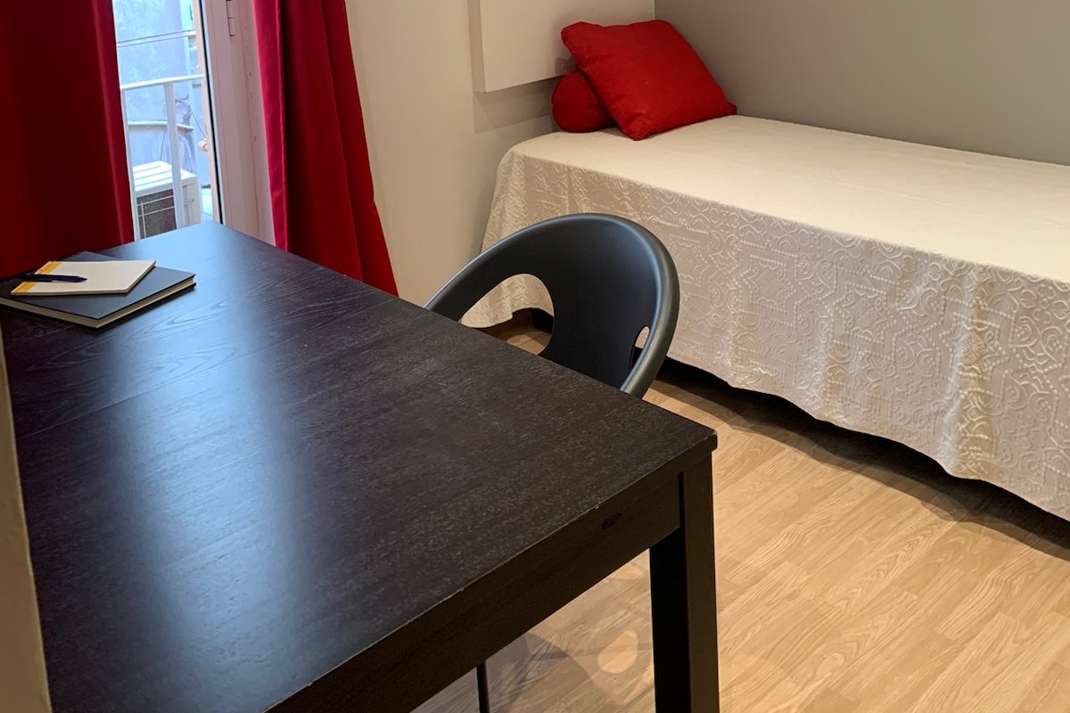 When in Rhome- city centre cozy apartment gallery image 5