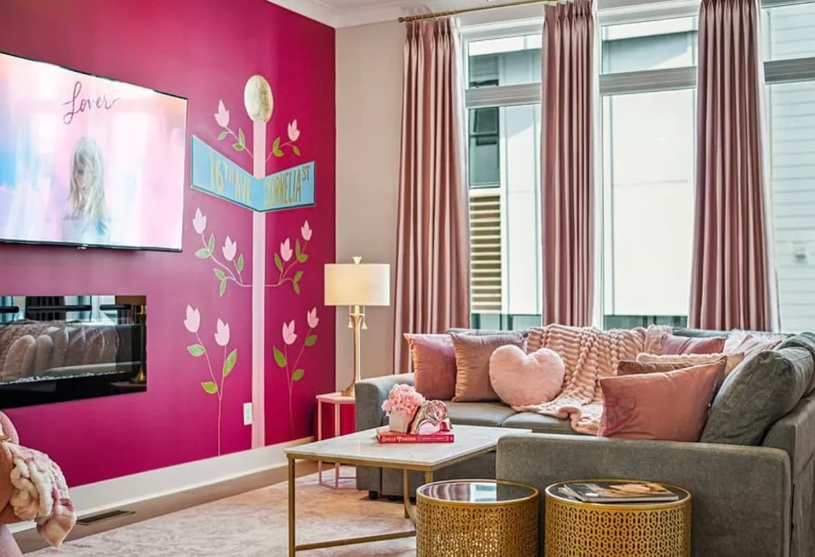 The Swifty Suite: Rooftop Deck gallery image 5