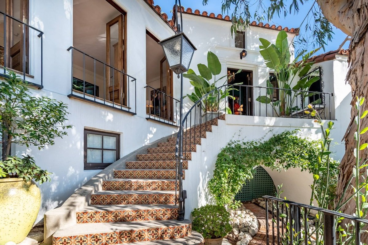 Escape the Cold to LA 20% Off til 12/31 gallery image 5