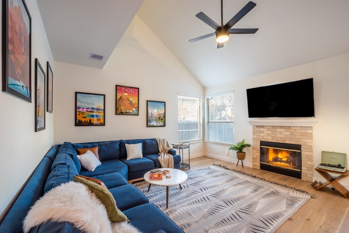 5BD 3BA︱Pool︱ HotTub︱Theater︱Arcade gallery image 4