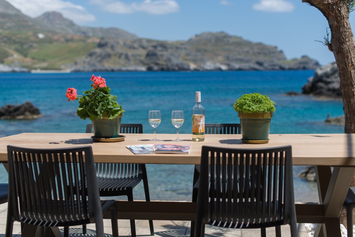 Beachfront Palio Damnoni, Your Unique Oasis