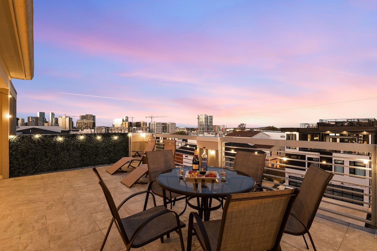 City Lights & Broadway Nights: Nashville Gem gallery image 4