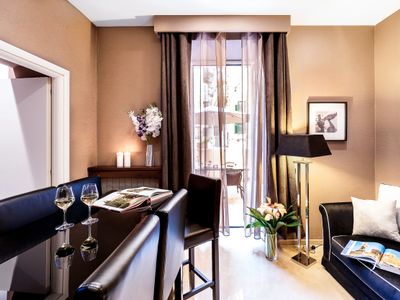 The Brunetti – Luxury Serviced 3Bd 3Ba Apartment