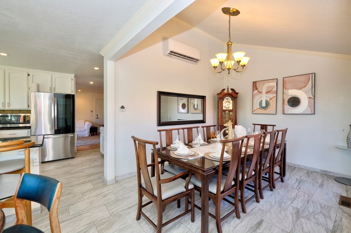 Gr8View-LrgDeck-BBQ-Spa-PoolTable-2xOven-Sleeps12 gallery image 3