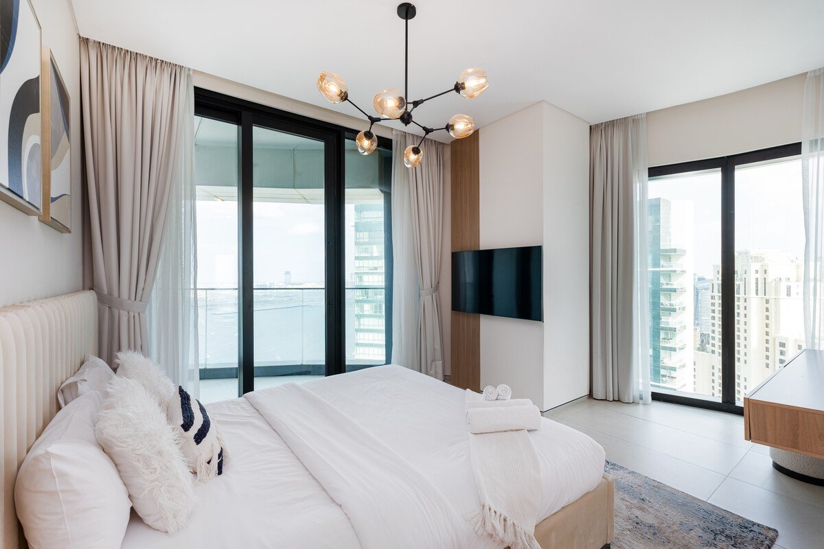 Luxe Address JBR 3BR+Maid w/ Beach Access gallery image 3