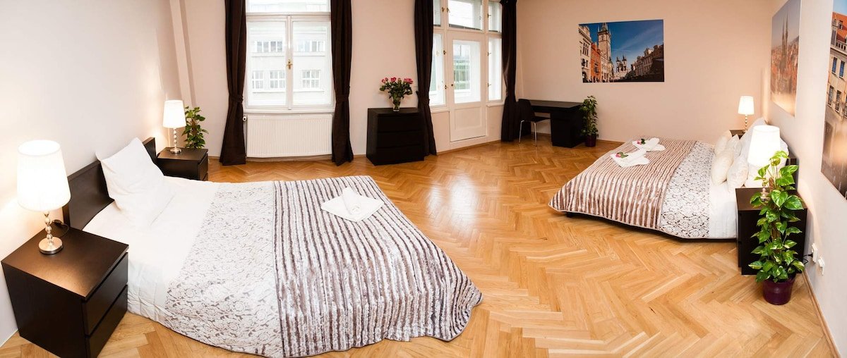 Louvre Loft 4-Bedrooms, 2-Bathrooms (Old Town) gallery image 4