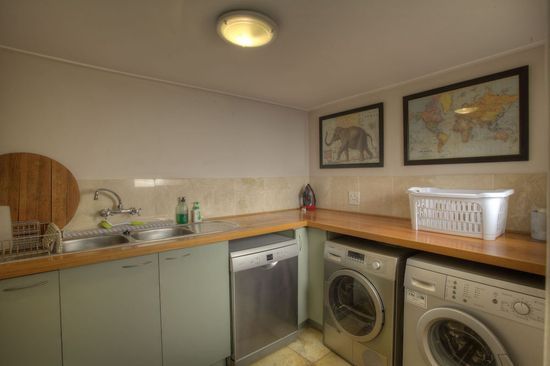 Photo 5 of Ravine Views accommodation in Bantry Bay, Cape Town with 3 bedrooms and 3 bathrooms