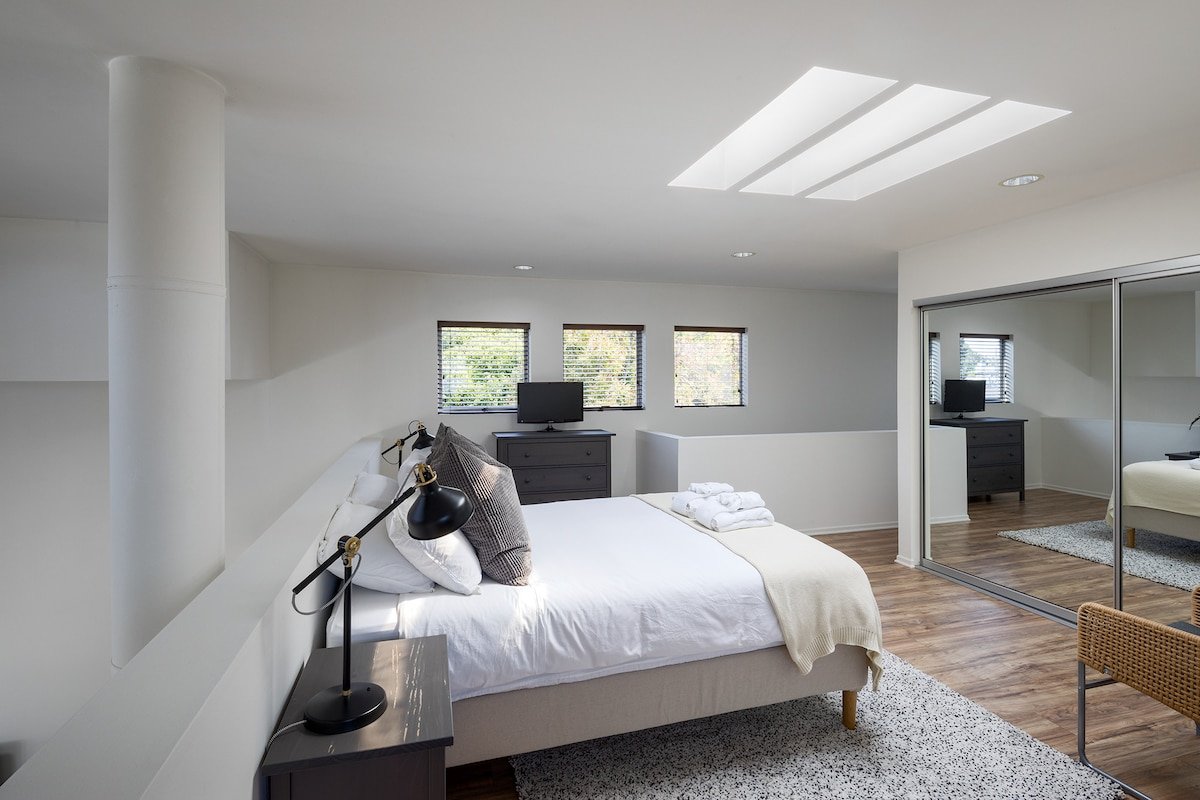 Designer House 5min to the beach gallery image 5