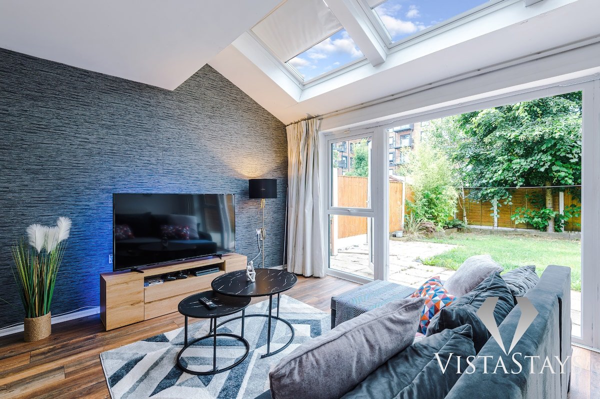 10% OFF! Last Min Contractor Stay | Pool & Netflix gallery image 3