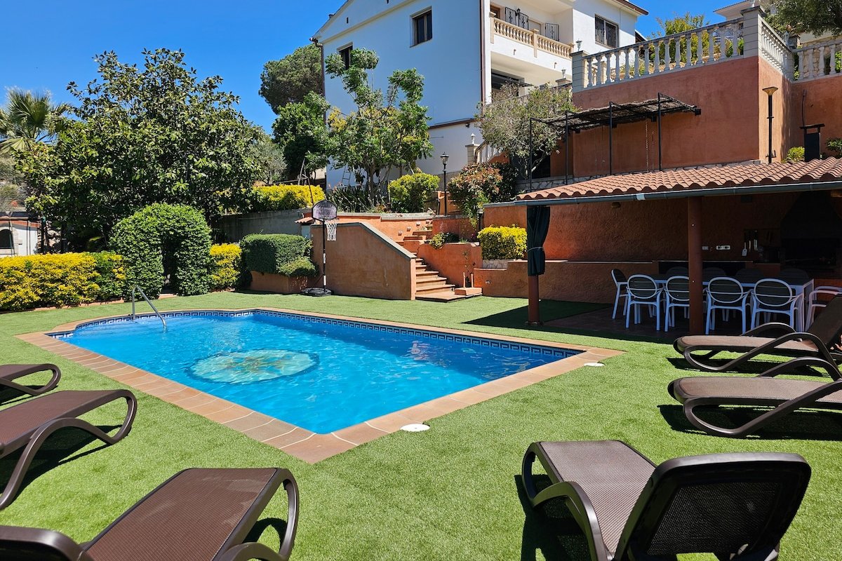 Villa Arbucies with private pool gallery image 2