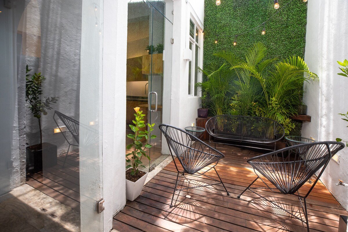 Heart of Condesa | Beautiful house with terraces gallery image 3