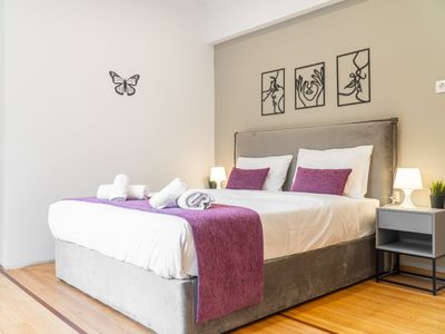 Syntagma square, 100sqm Luxurious family apt