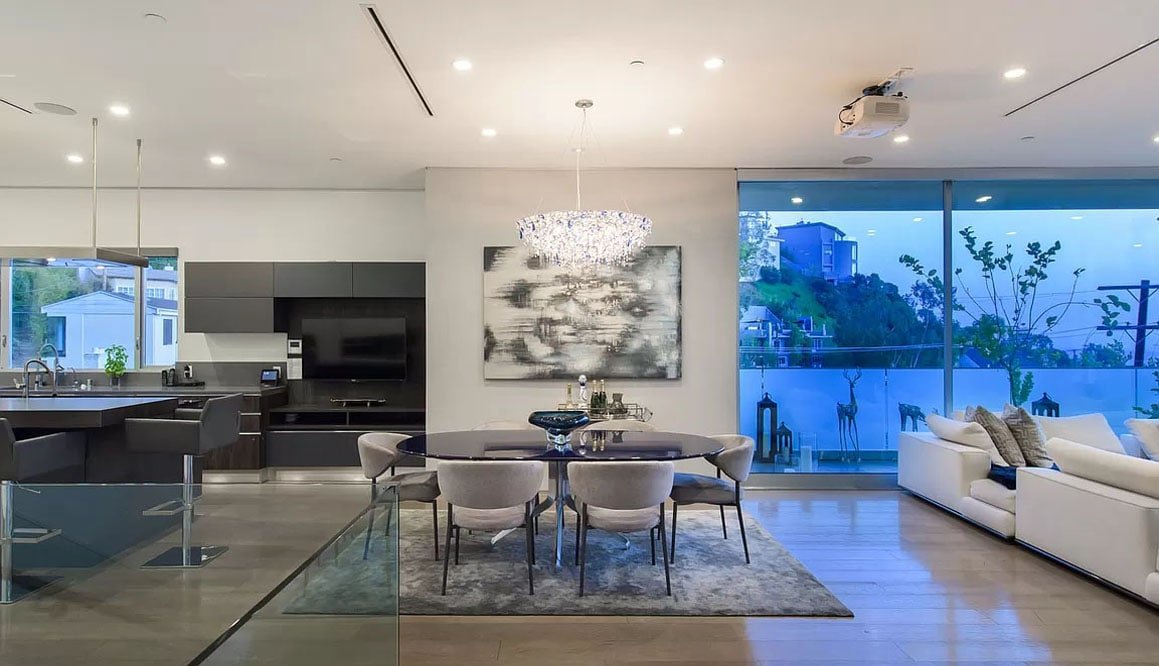 Luxury Hollywood Hills Villa | Spectacular View gallery image 5