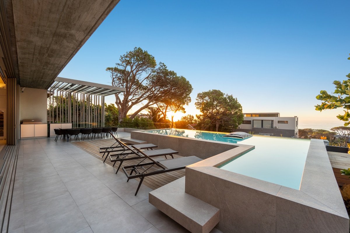 Brand New Dream Villa with Ocean View, Sauna & Gym gallery image 2