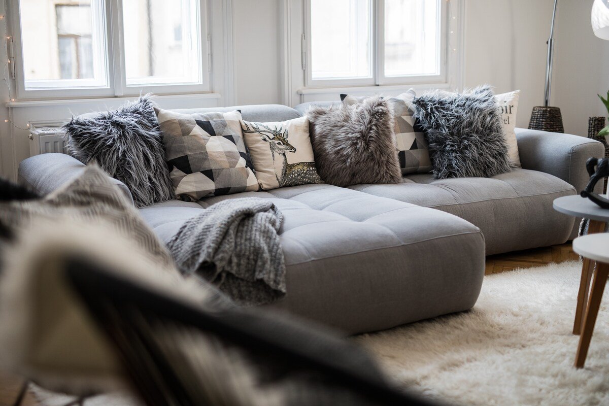 Central, stylish city apartement – safe area gallery image 3