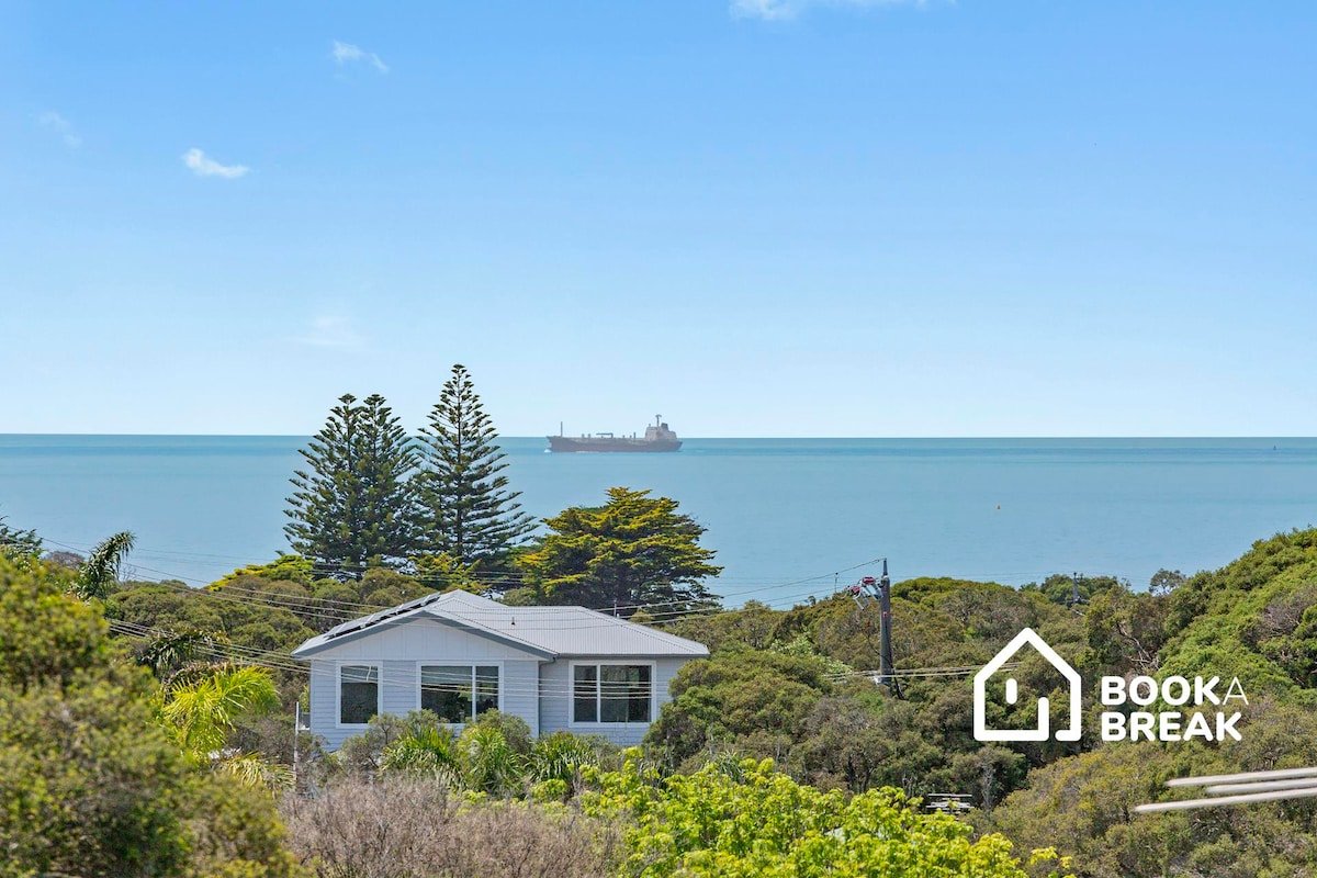 Style In Sorrento – Bay Views, Spa, Snooker, Beach gallery image 4