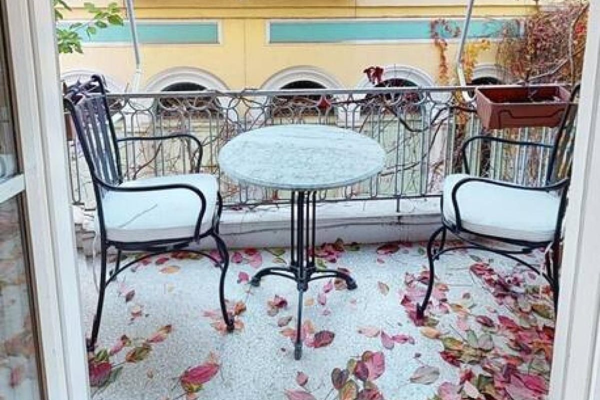 Magnificent apartment in Plaka gallery image 3