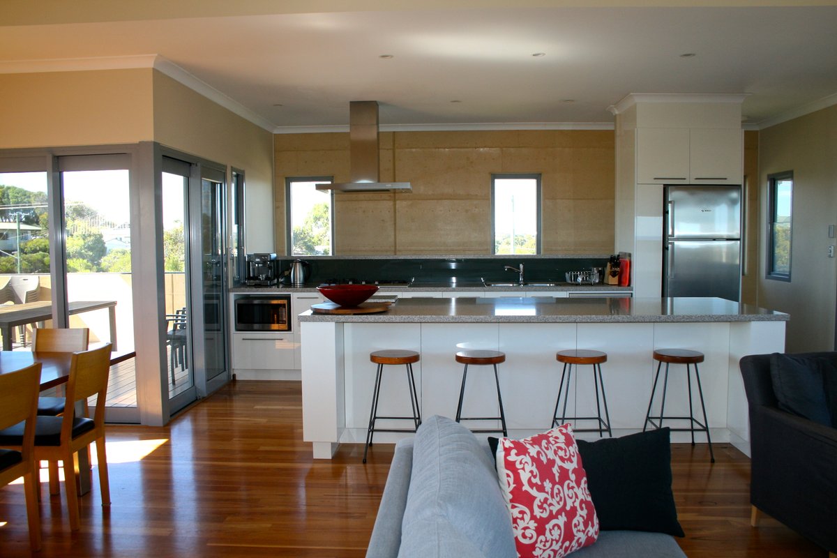 Moore River Escape Guilderton – 360 degree views.