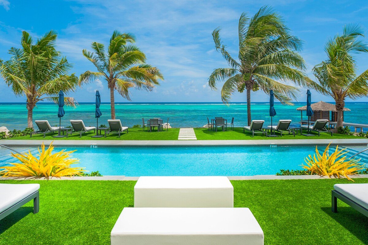 Black Urchin Villa gallery image 4