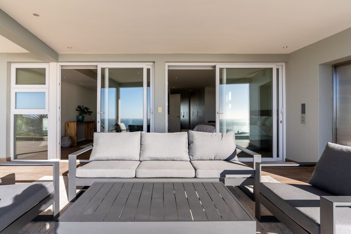 Supreme Views & Exquisite Design gallery image 5