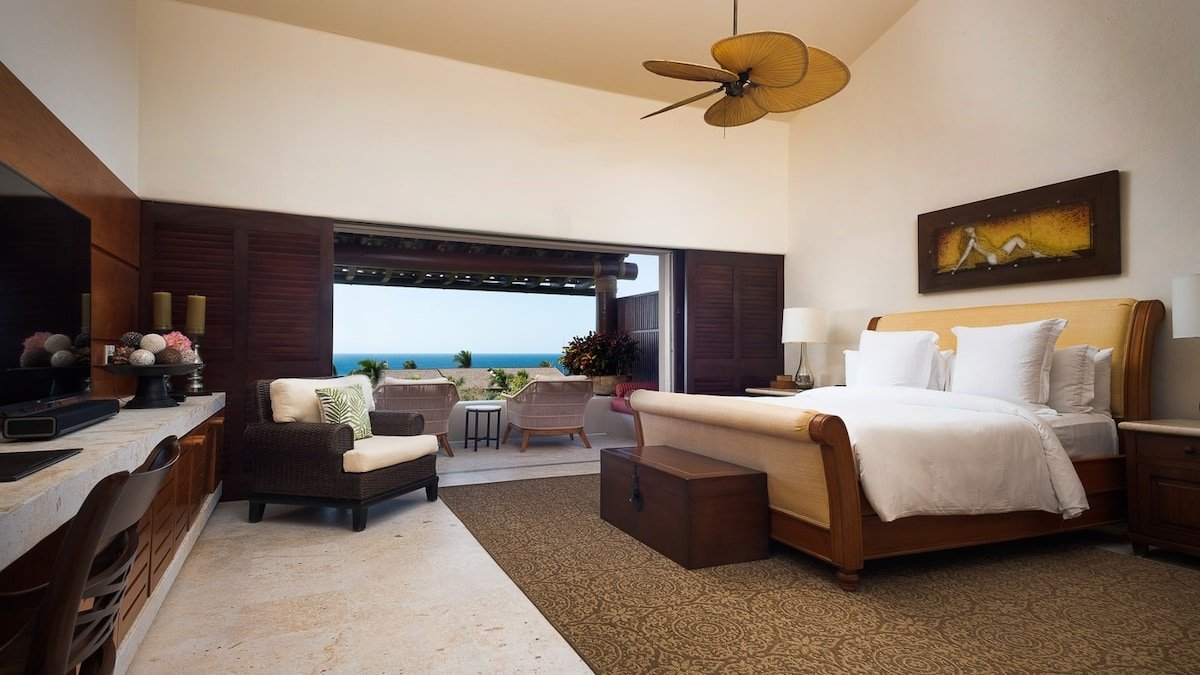 Ocean View and Pool Four Seasons Private Villa gallery image 3