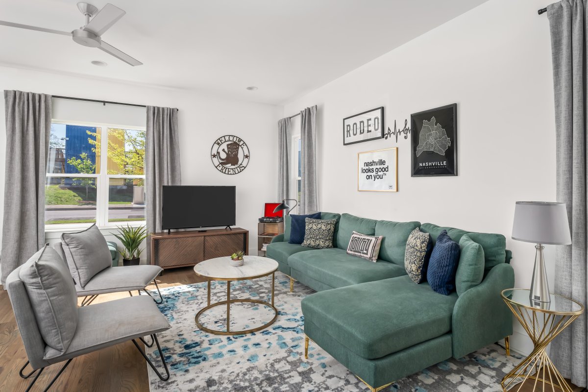Stylish & Spacious | 8 Q/K Beds | Mins to Broadway