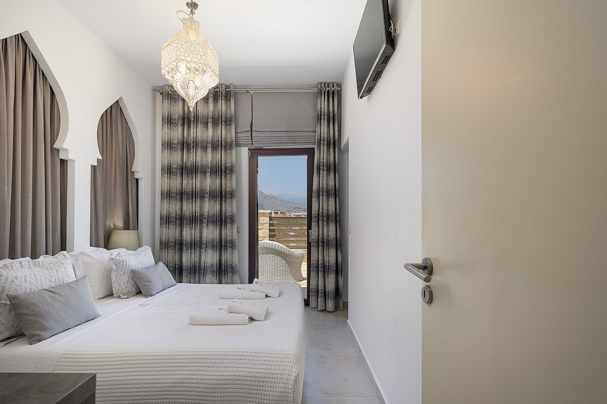 Villa Paralia A Beachfront Romance by etouri gallery image 4