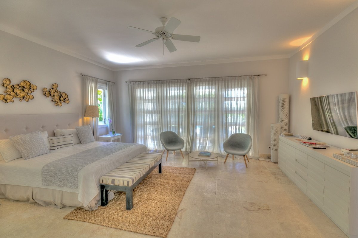 Yellow Bear – Exclusive Golfside Paradise gallery image 5