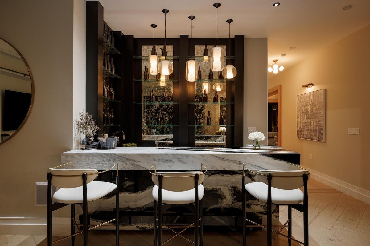 Stylish Beverly Grove Villa with Poolside Escape gallery image 5