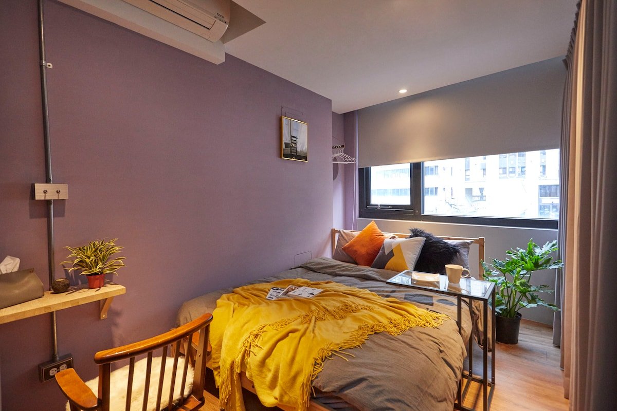 西門私寓-極。台北車站雙層電梯公寓，大型投影，吧台聚會(17人) gallery image 5