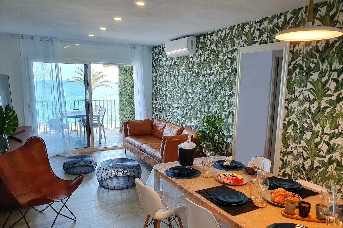 Ted’s seaview flat gallery image 2