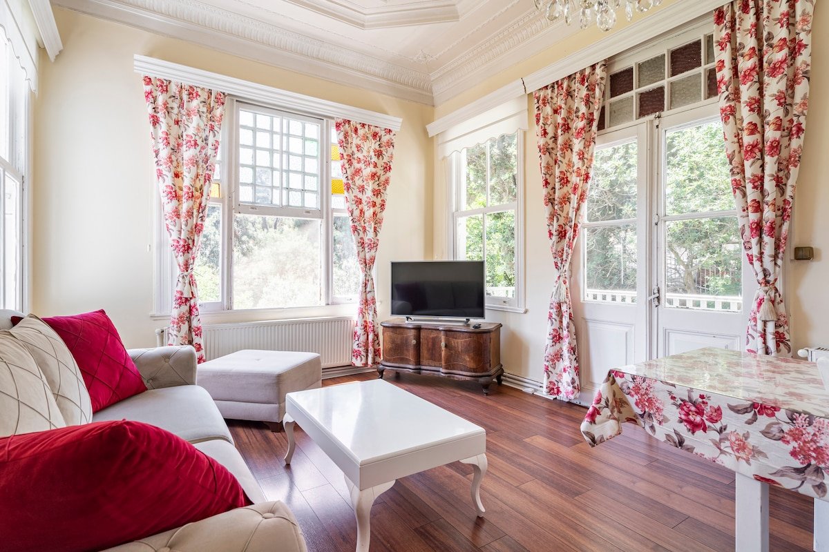 Lale Köşk Apartment 2+3 with forrest and seaview gallery image 3