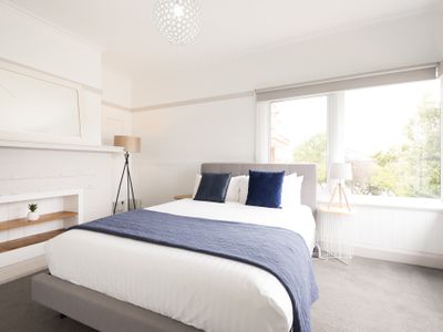 Kangaroo Bay Cottage – Close to City, Shops, Beach