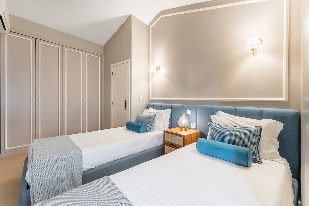 Victoria Project – House I – Private Parking gallery image 5