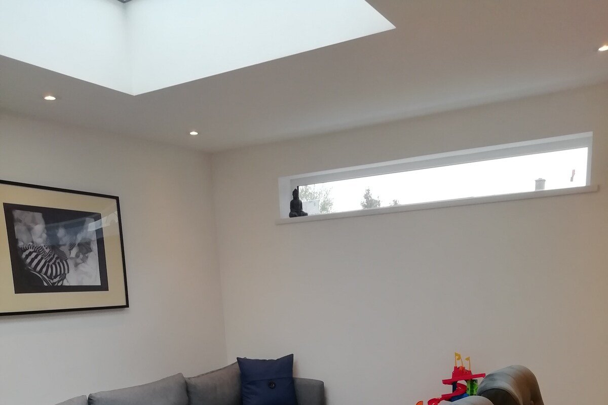 Modern suburban 5 bed d13 gallery image 5