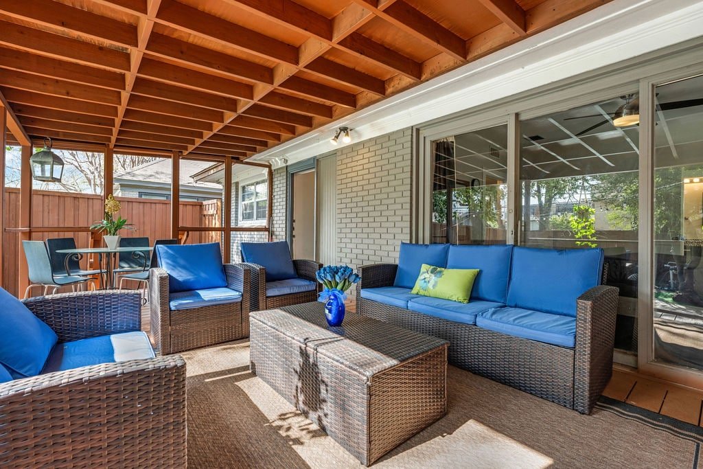 Brand New! Oak Lawn Glam House POOL Backyard Oasis gallery image 3