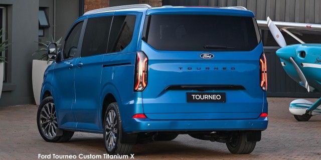 FORD TOURNEO CUSTOM 2.0D TITANIUM X A/T - 65 