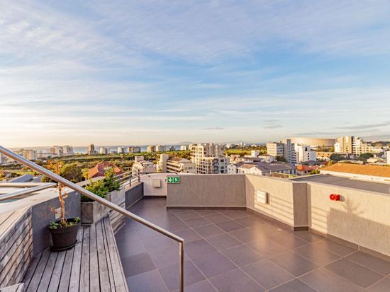 9 On S - gorgeous view