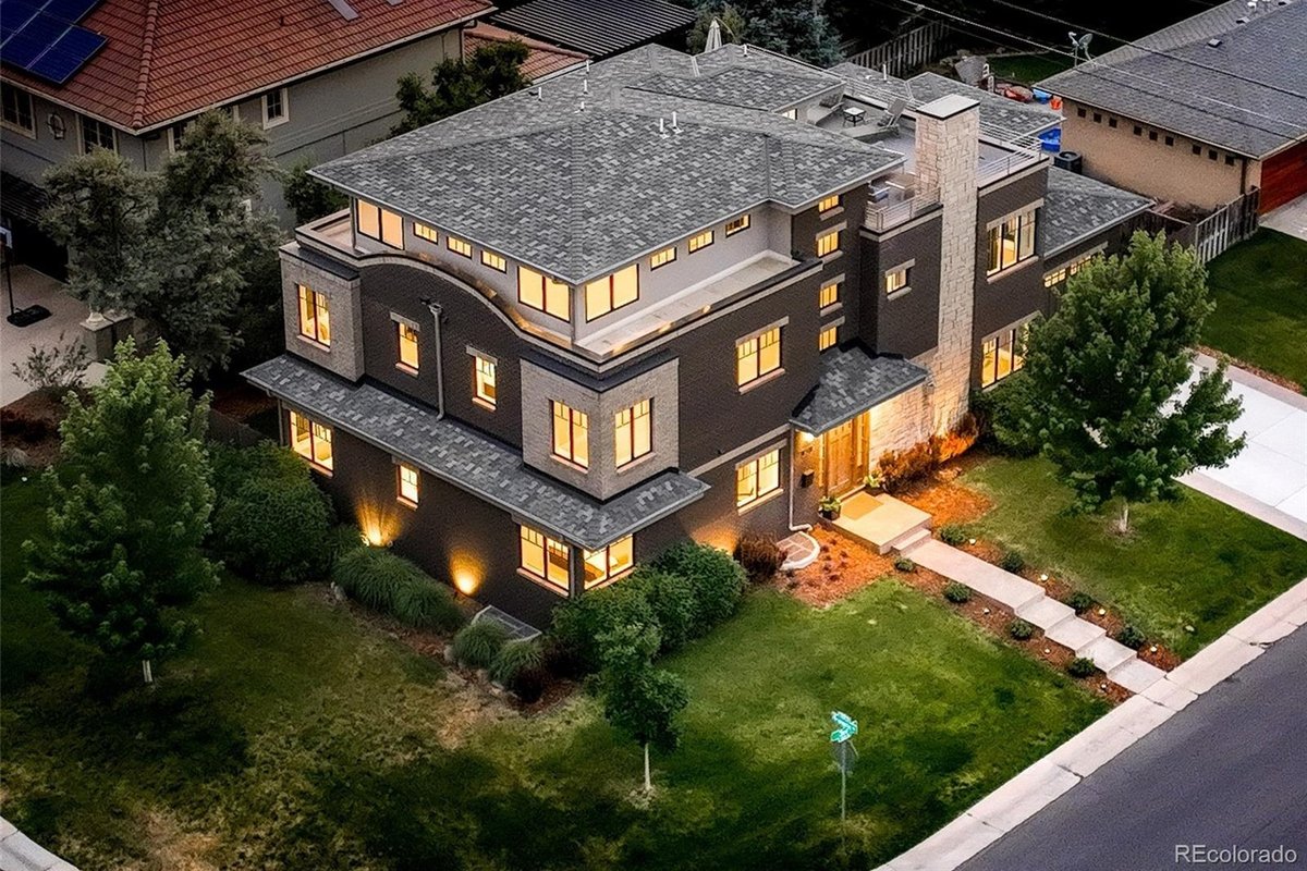 Huge LUX Family Home with Roof Deck, Chef’s Dream