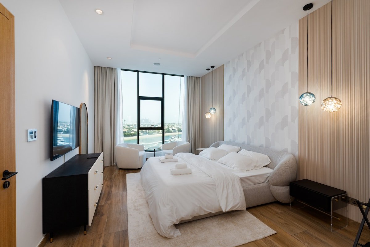 Refined 3BR Apt w/ Beach Access at The Palm gallery image 3