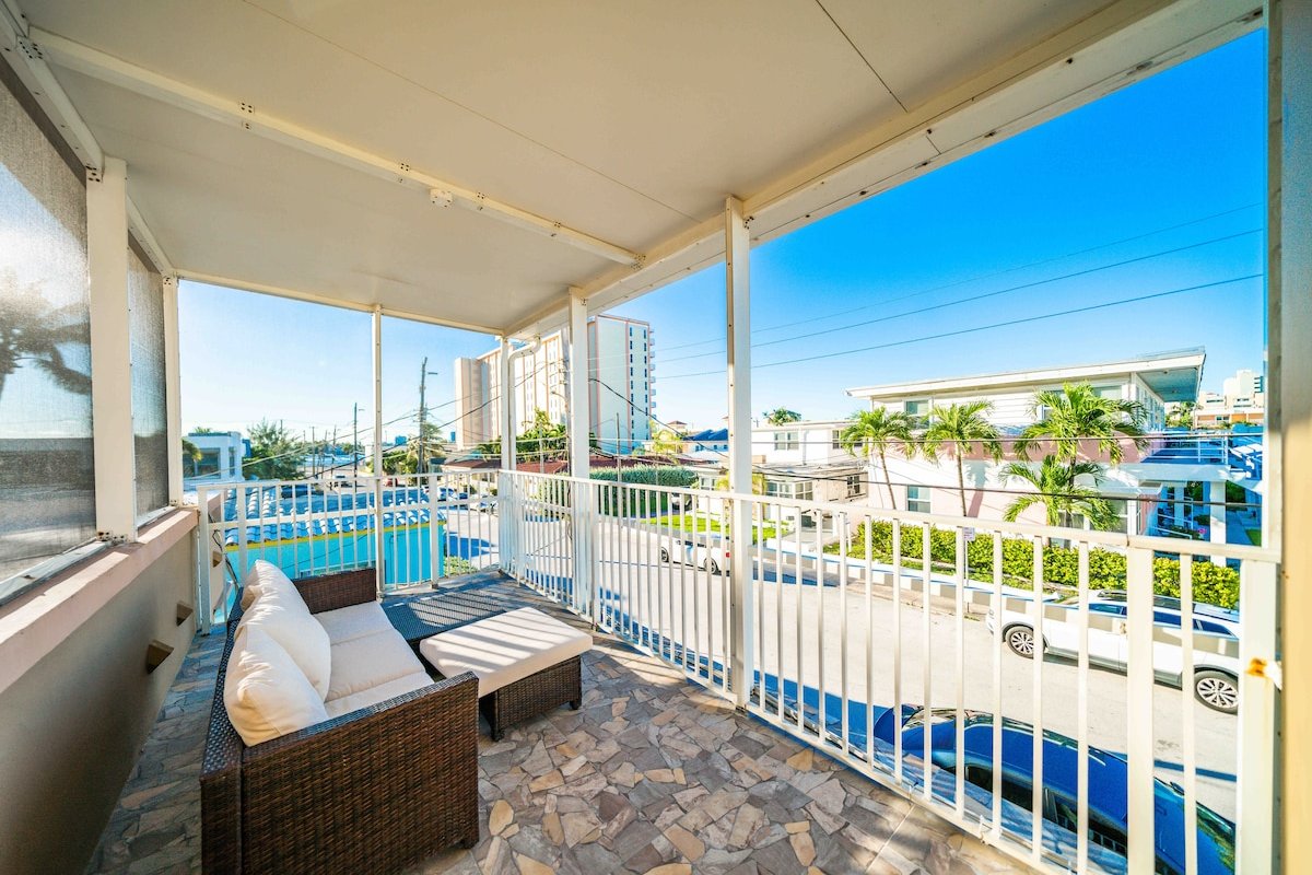 Beachfront 2 Story/3BRM/3BA/2 O. View Ter./Parking gallery image 3