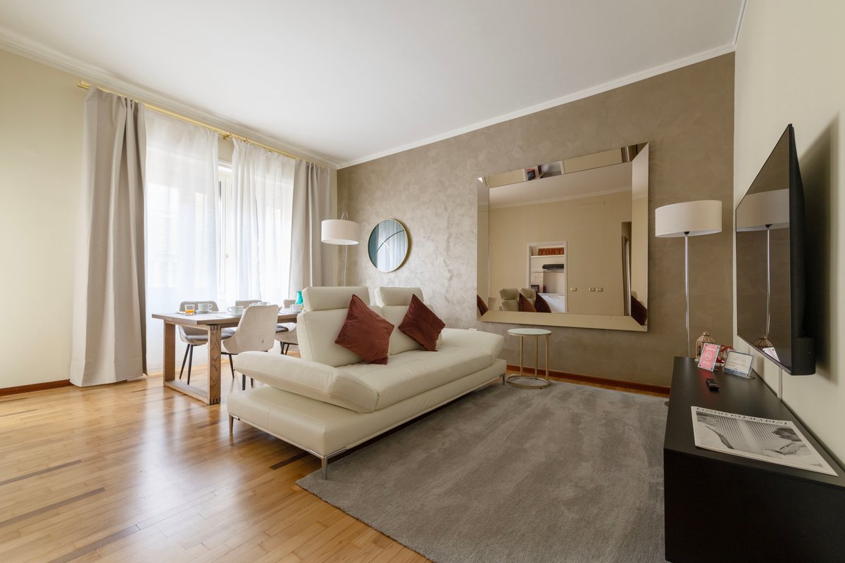 Charming 2 Bedrooms Apartment: New & Chic in Duomo