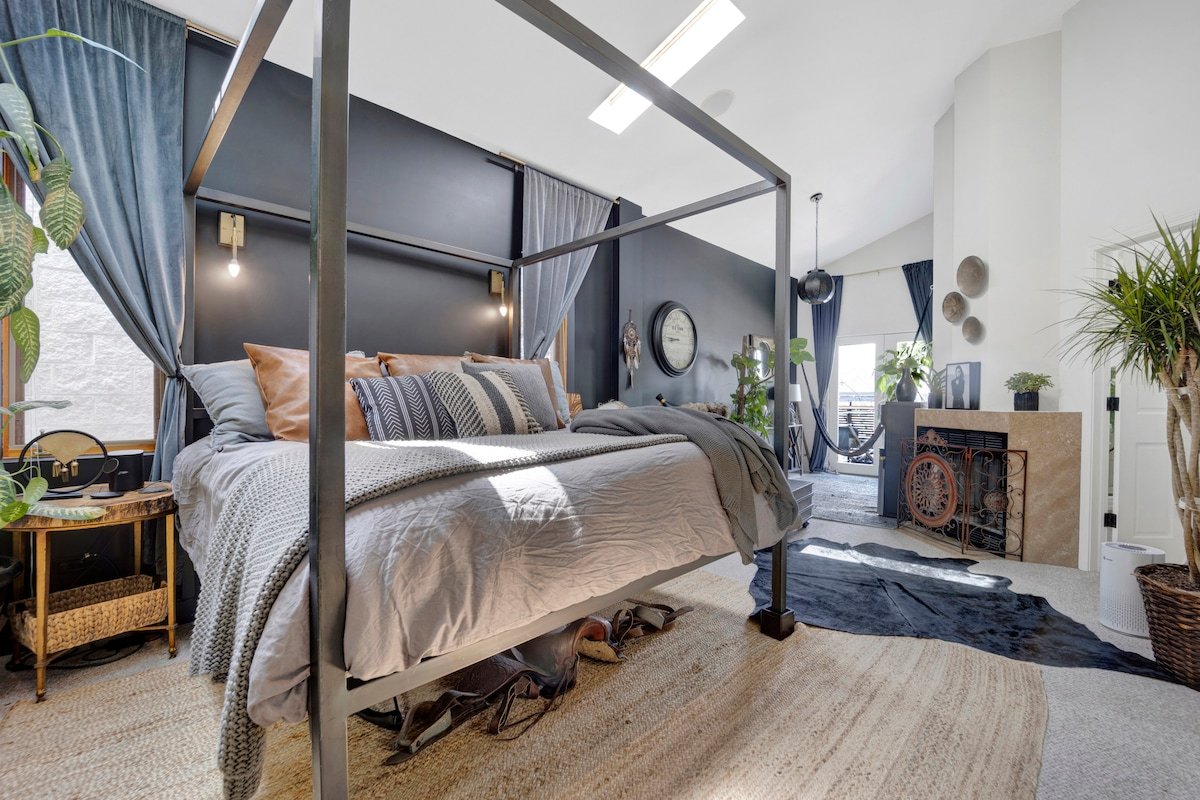 Designer Smart Wicker Park Home gallery image 5