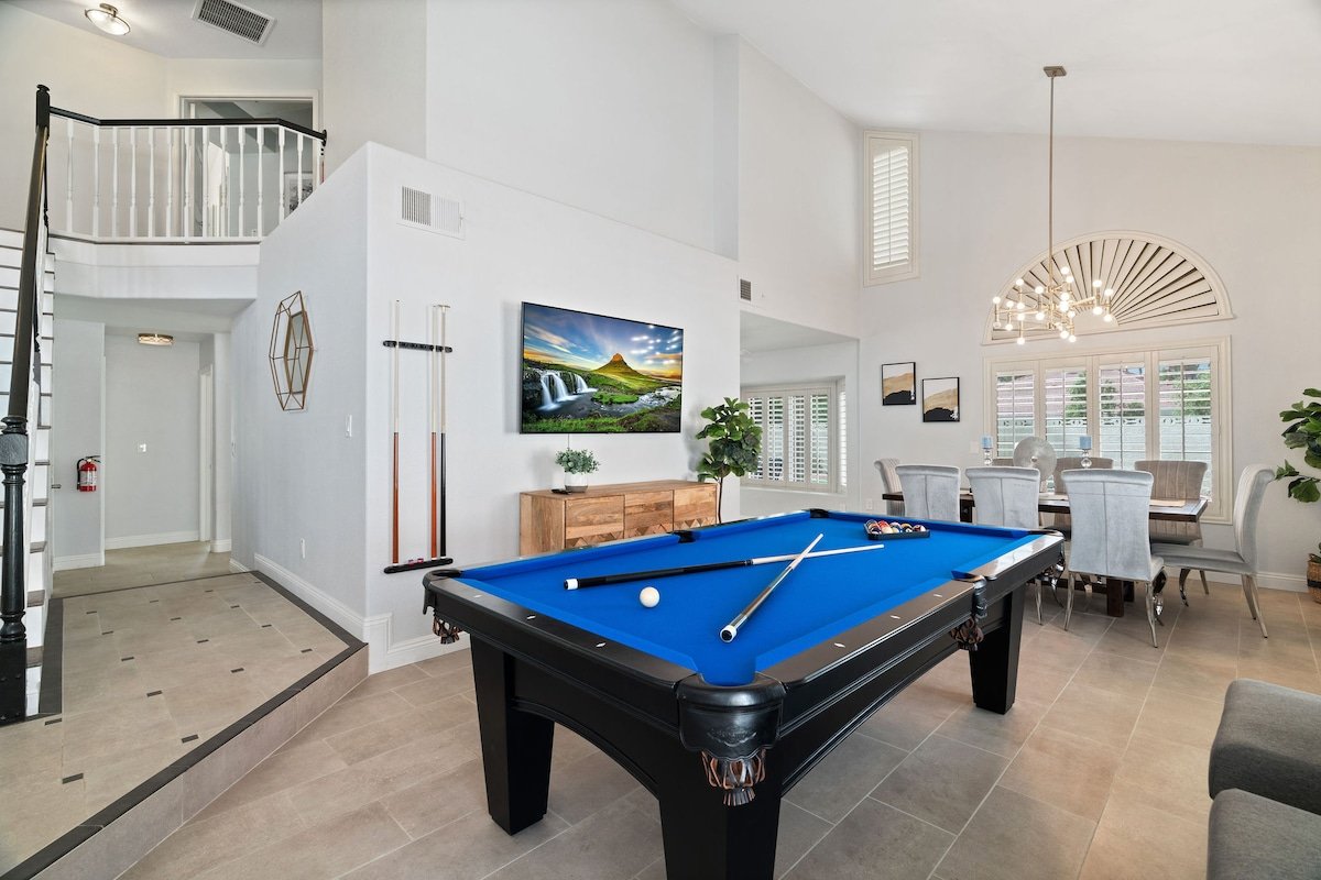 ❤ BRAND NEW POOL, Clean 4BR/3BA Modern Chic Home ❤ gallery image 4